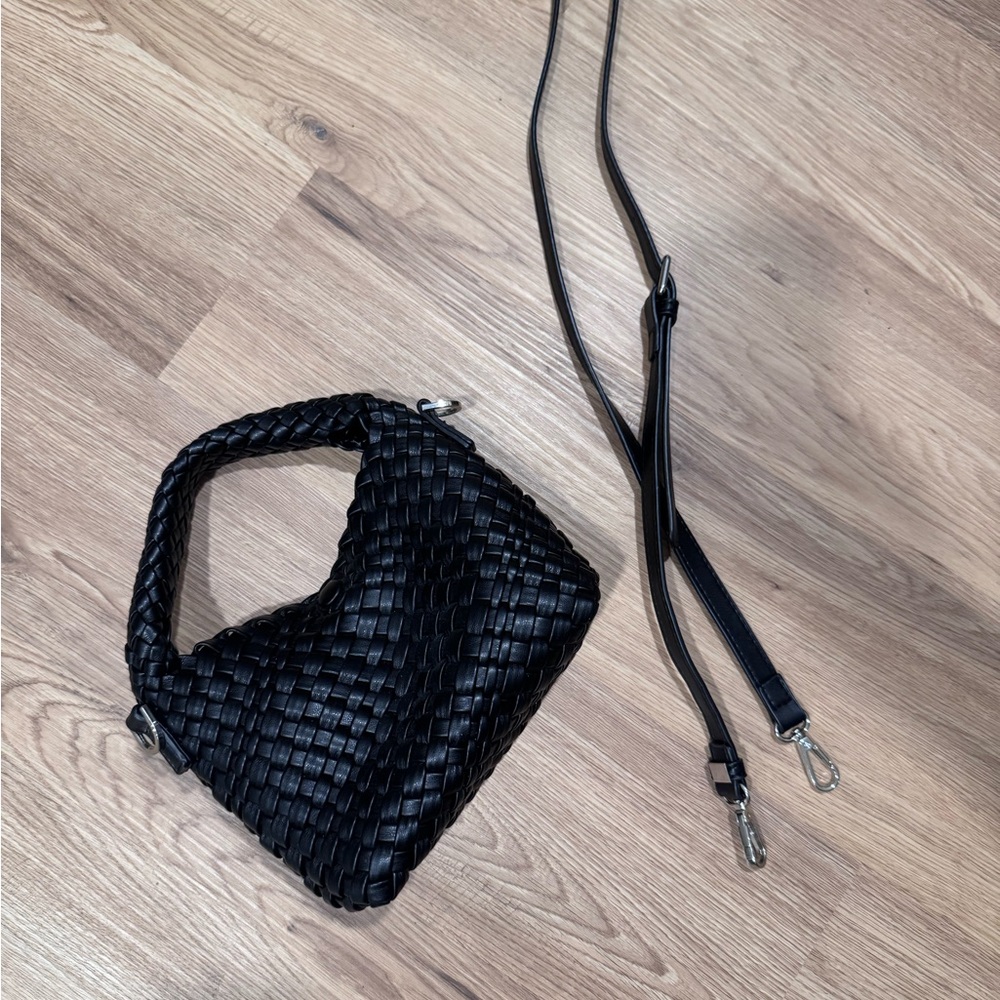 Amazon Black Woven Hobo Bag - Picture 2 of 5